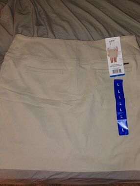 Up! Women's Beige Stretch Skort - Large